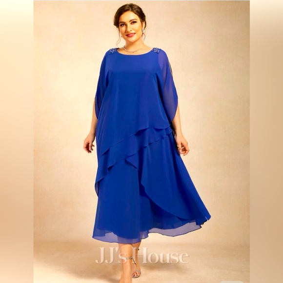 Formal plus size Dress - Picture 5 of 5